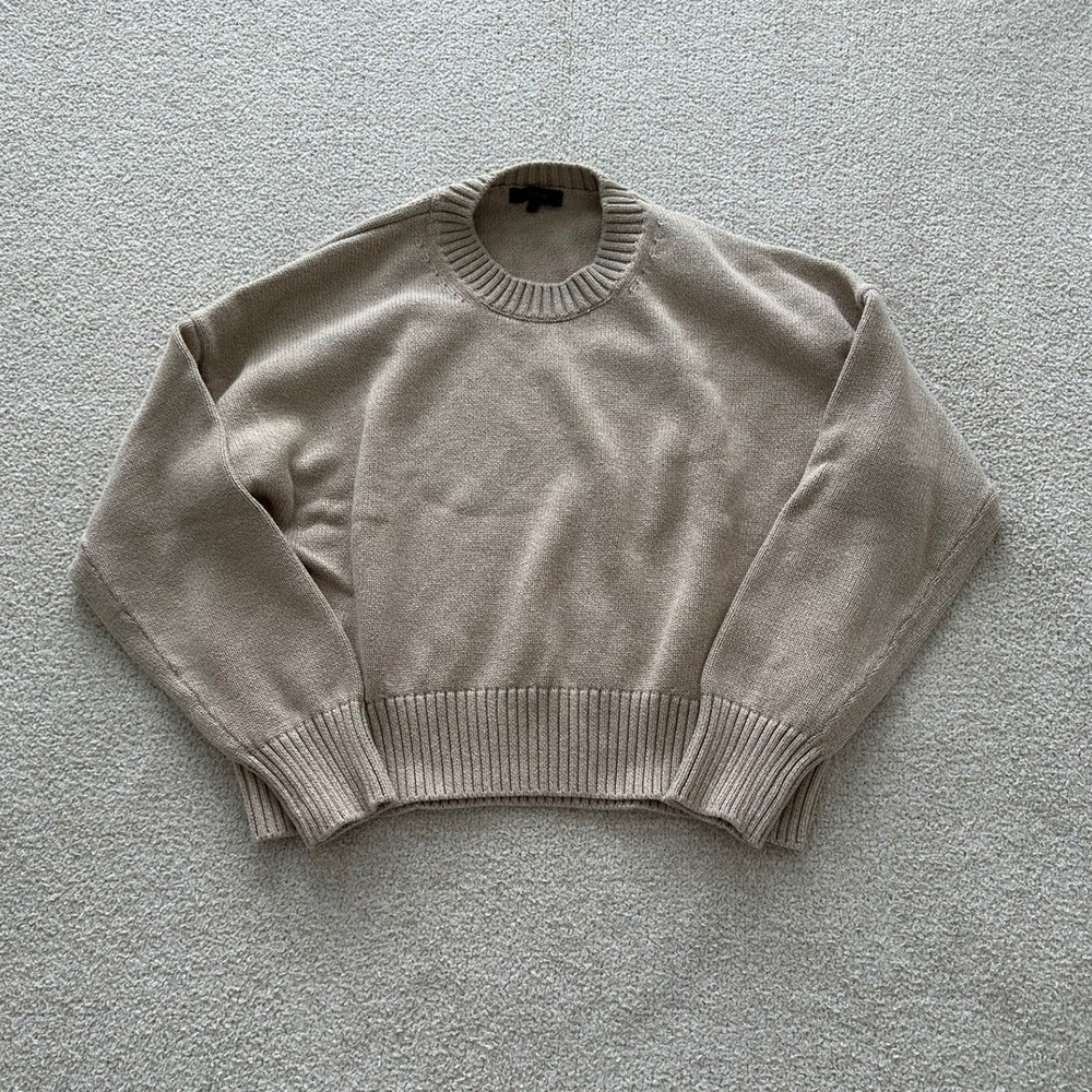 Quince Women's 100% Organic Cotton Boyfriend Crew Sweater size XS in Beige